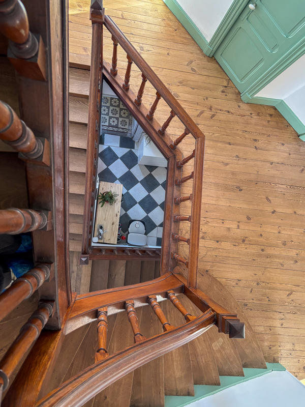 Propriété - 280 m² - 12 pièces