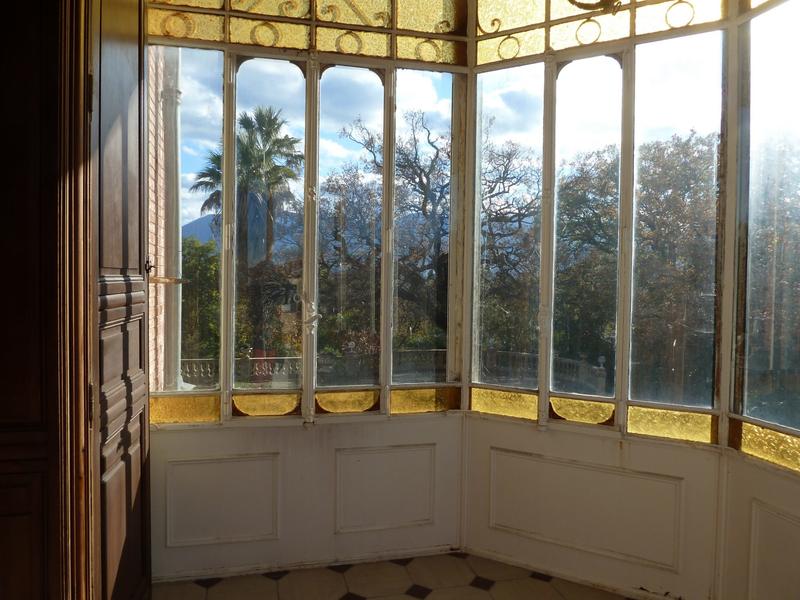 Maison - 760 m² - 13 pièces