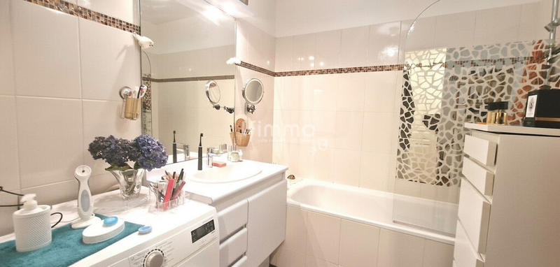 Appartement - 70 m² - 3 pièces