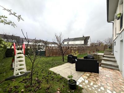 Maison - 104 m² - 6 pièces