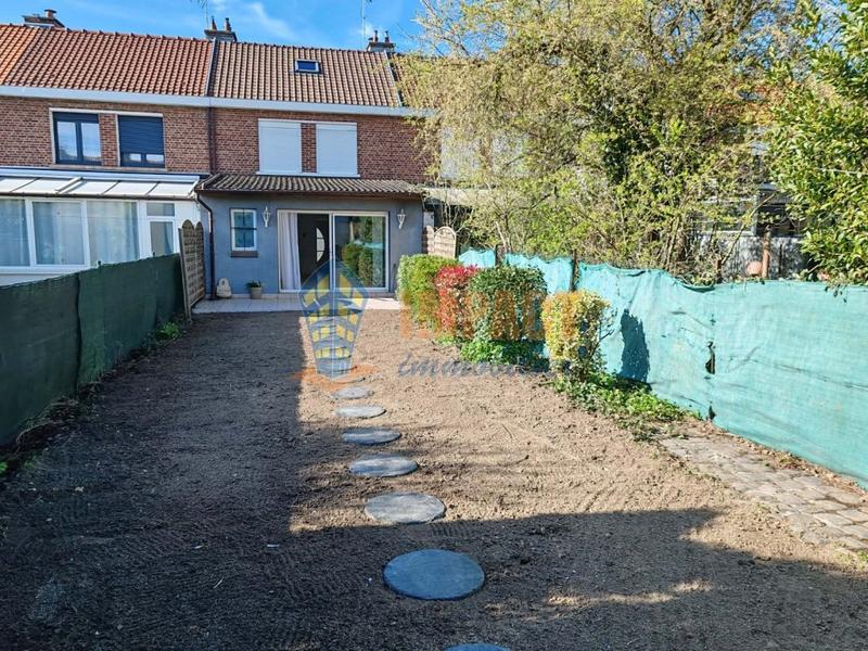 Maison - 96 m² - 5 pièces