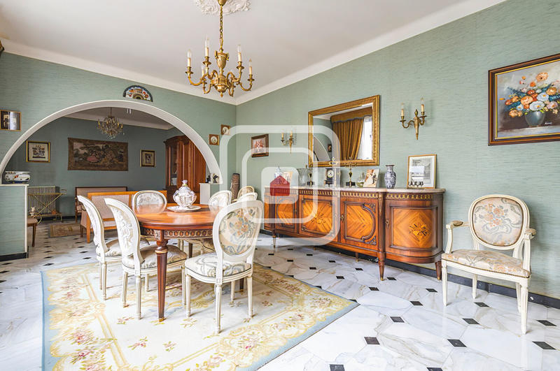 Maison - 160 m² - 5 pièces