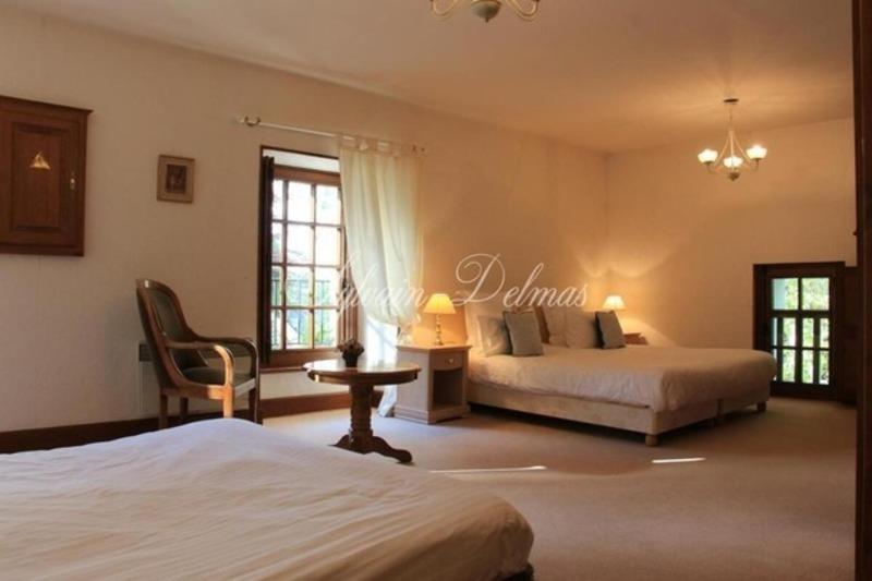 Château - 2 000 m² - 50 pièces