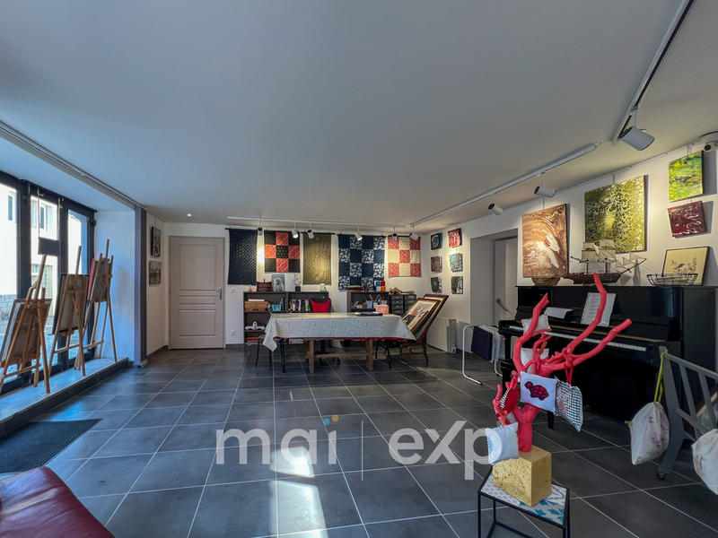 Maison - 199 m² - 5 pièces
