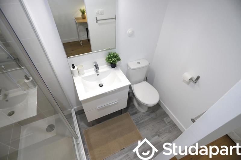 Chambre - 14 m² - 1 pièce