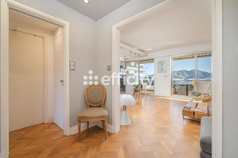 Appartement - 91 m² - 4 pièces