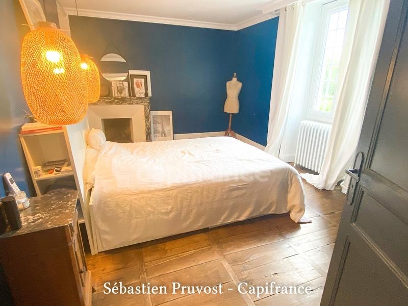 Maison de maîtres - 300 m² - 9 pièces