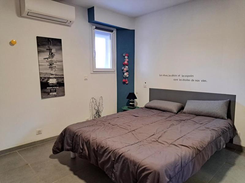 Maison - 250 m² - 9 pièces