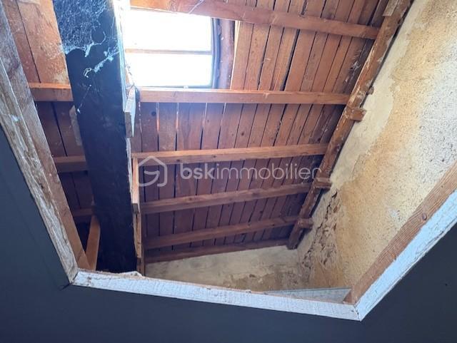 Immeuble - 130 m² - 7 pièces