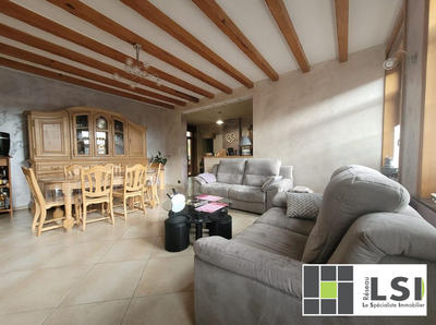 Maison - 141 m² - 9 pièces