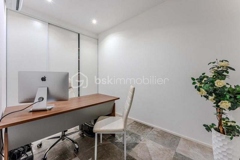 Local commercial - 105 m² - 7 pièces