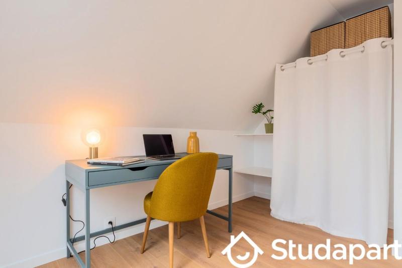 Chambre - 14 m² - 1 pièce