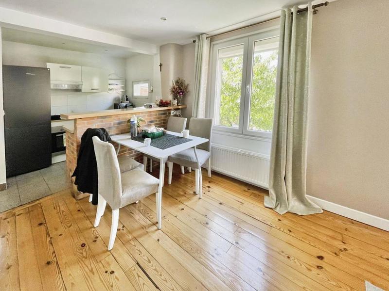 Immeuble - 90 m² - 4 pièces