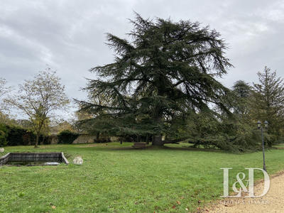 Maison - 295 m² - 10 pièces