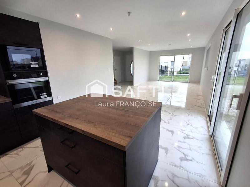 Maison - 121 m² - 6 pièces