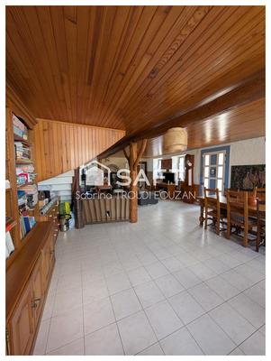 Maison - 151 m² - 6 pièces