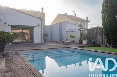 Maison de ville - 236 m² - 8 pièces