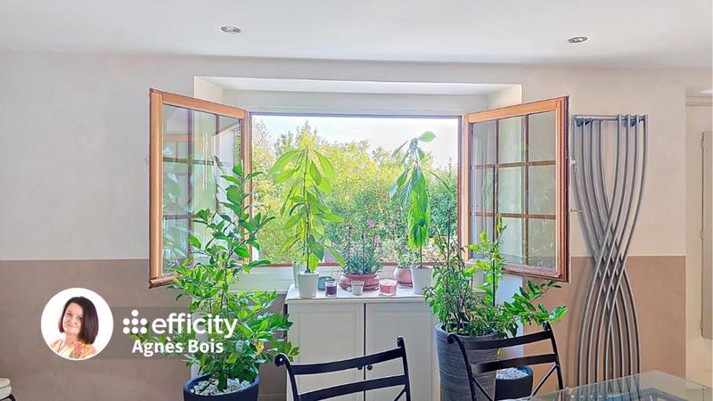 Maison - 297 m² - 7 pièces