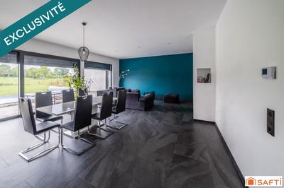 Maison - 220 m² - 6 pièces