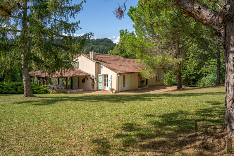 Maison - 128 m² - 6 pièces