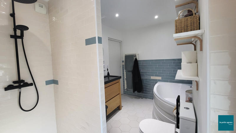 Maison - 147 m² - 8 pièces