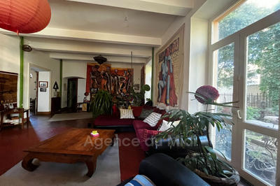 Maison - 433 m² - 10 pièces