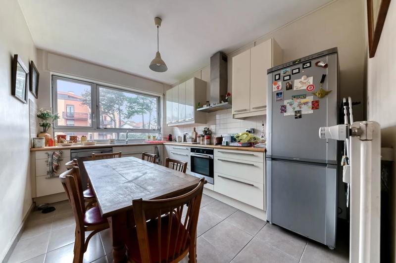 Appartement - 155 m² - 8 pièces