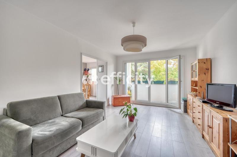 Appartement - 90 m² - 5 pièces