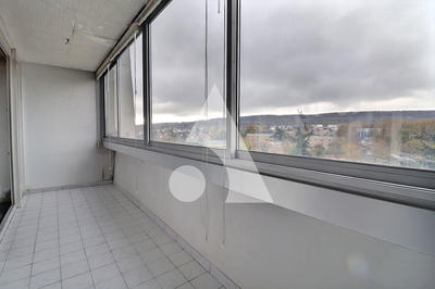 Appartement - 89 m² - 4 pièces