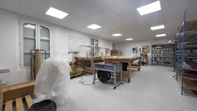 Local commercial - 764 m² - 8 pièces