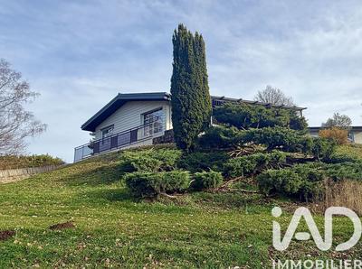 Maison - 260 m² - 9 pièces