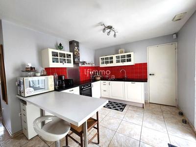 Maison - 95 m² - 5 pièces