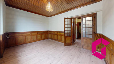 Maison traditionnelle - 138 m² - 9 pièces