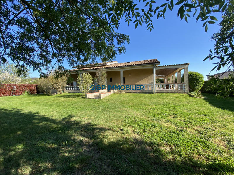 Maison traditionnelle - 165 m² - 6 pièces