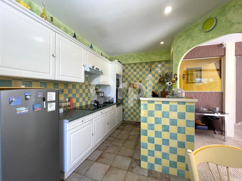 Maison - 181 m² - 6 pièces