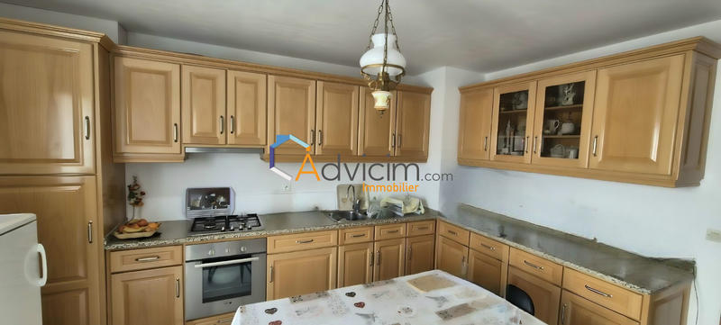 Maison traditionnelle - 173 m² - 7 pièces