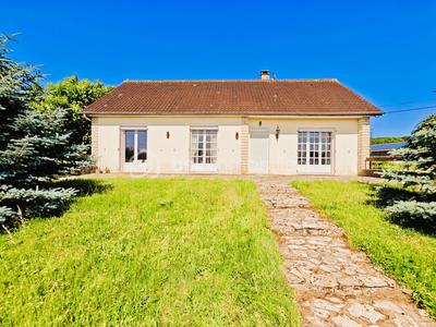 Maison traditionnelle - 100 m² - 5 pièces