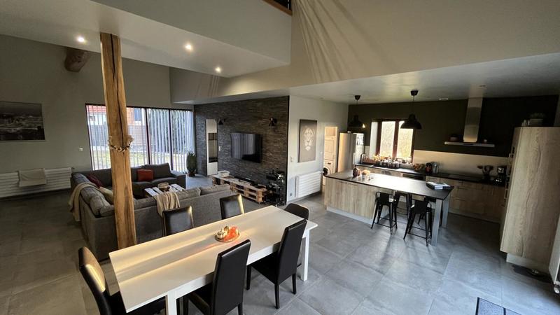 Maison en pierre - 220 m² - 6 pièces