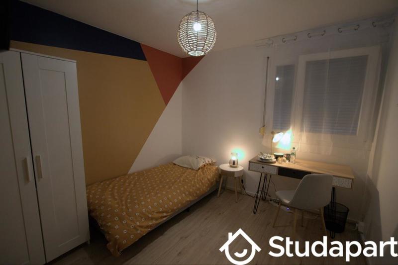 Chambre - 10 m² - 1 pièce
