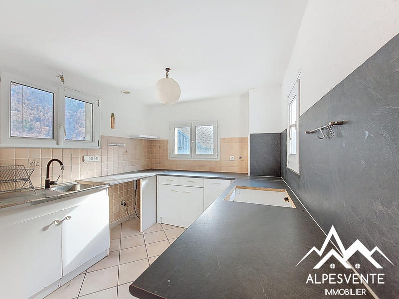 Appartement - 98 m² - 4 pièces