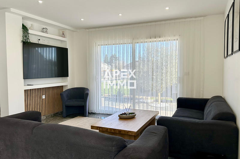 Maison - 170 m² - 5 pièces