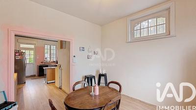 Maison - 232 m² - 7 pièces