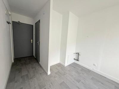 Studio - 15 m² - 1 pièce
