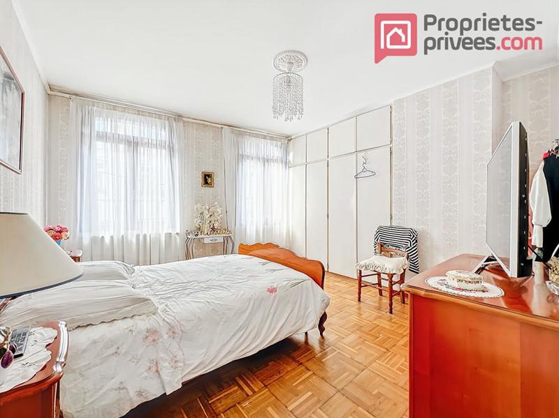 Maison - 207 m² - 10 pièces