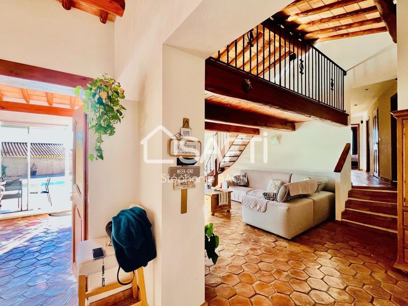 Villa - 212 m² - 9 pièces