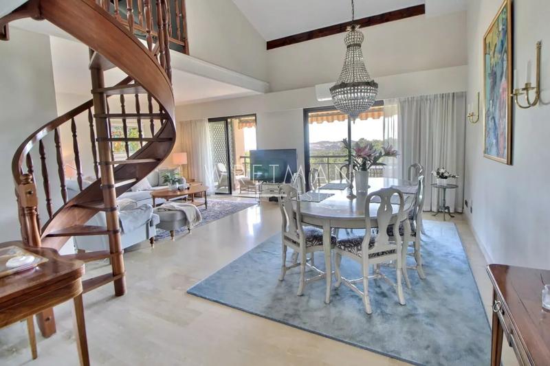 Appartement - 103 m² - 4 pièces