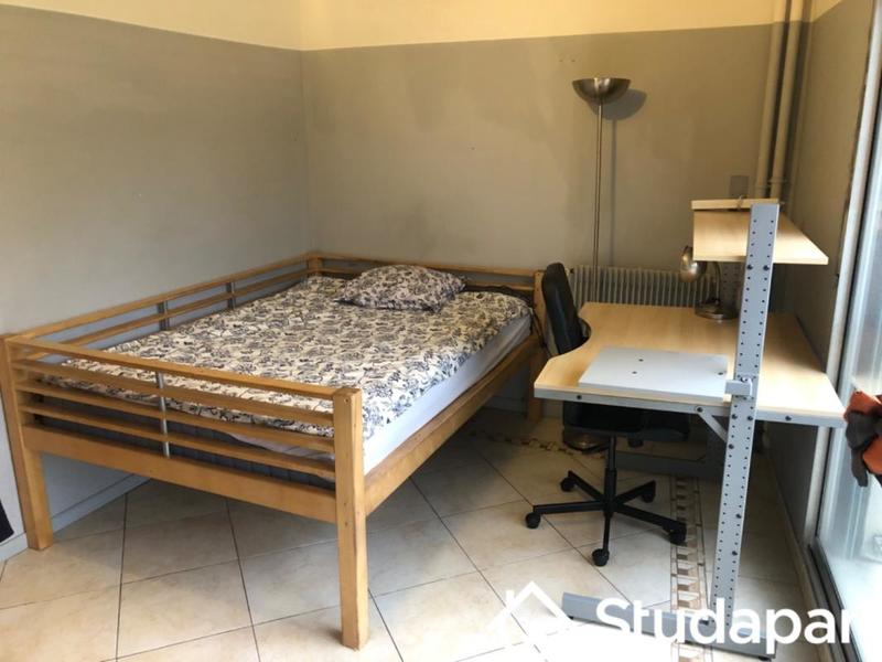 Chambre - 11 m² - 1 pièce