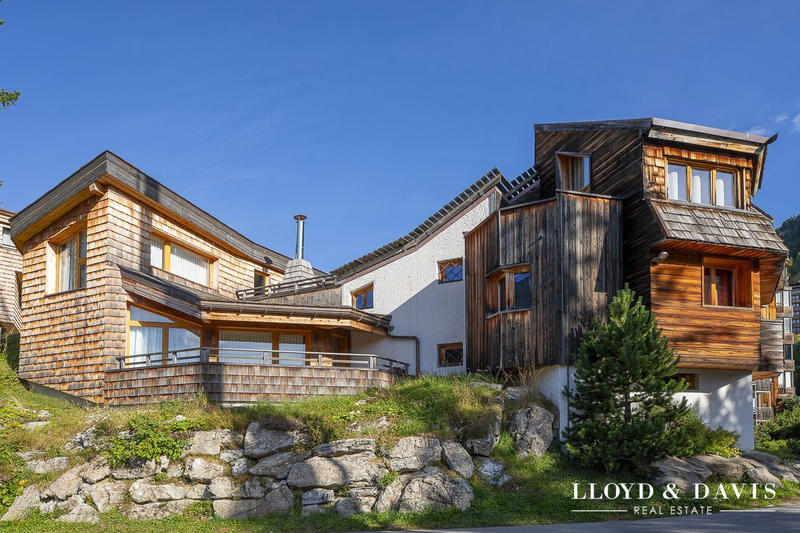 Châlet - 295 m² - 11 pièces