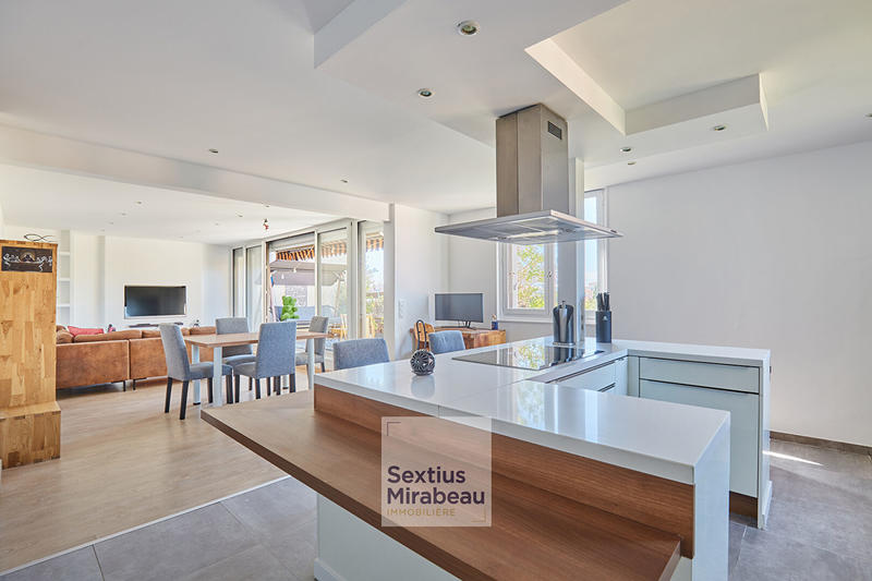 Appartement - 110 m² - 5 pièces