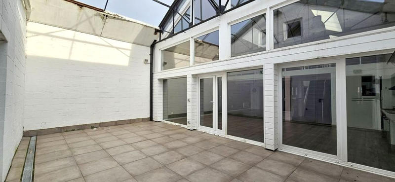 Immeuble - 150 m² - 3 pièces